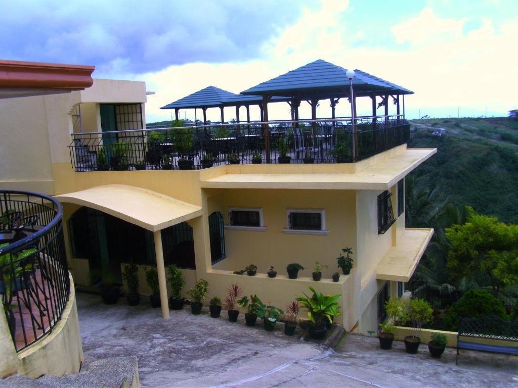 Royal Taal Inn Tagaytay City Exterior foto