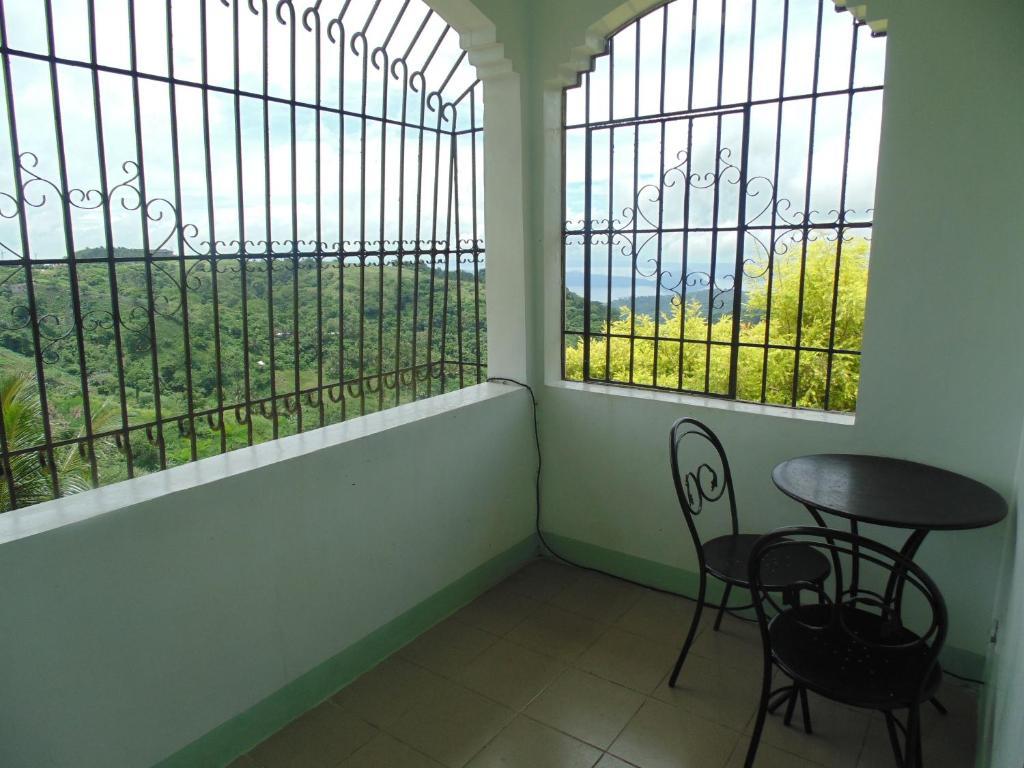 Royal Taal Inn Tagaytay City Habitación foto