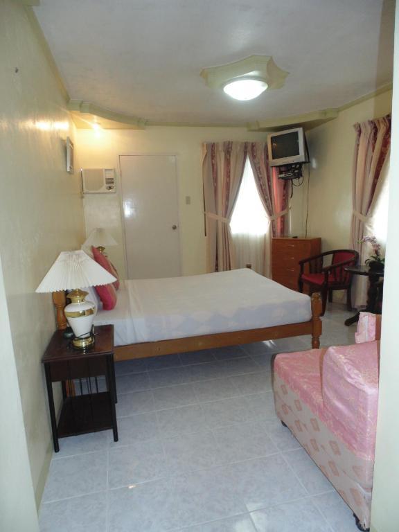 Royal Taal Inn Tagaytay City Habitación foto