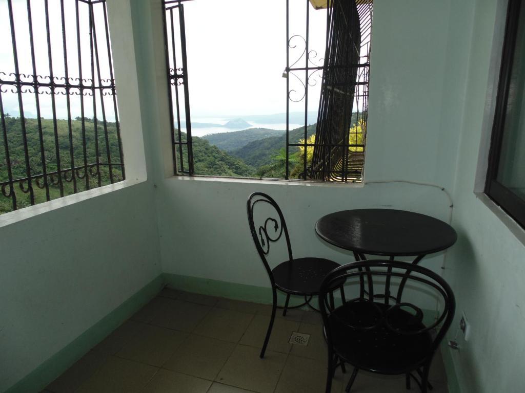 Royal Taal Inn Tagaytay City Habitación foto